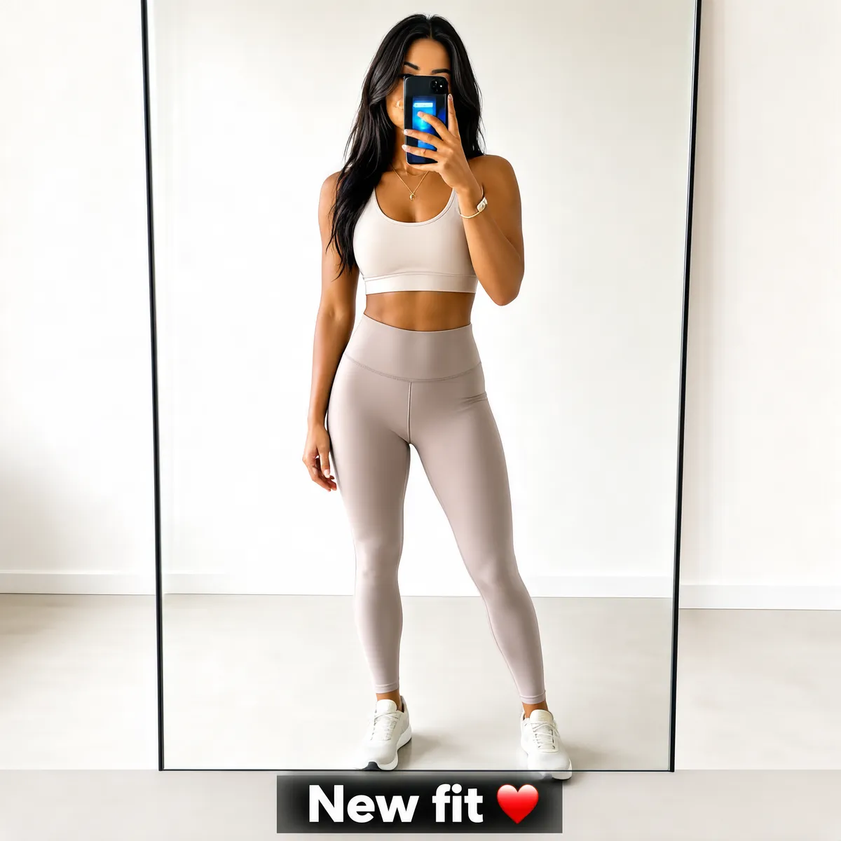 Trendy Yoga Fit Mirror Selfie